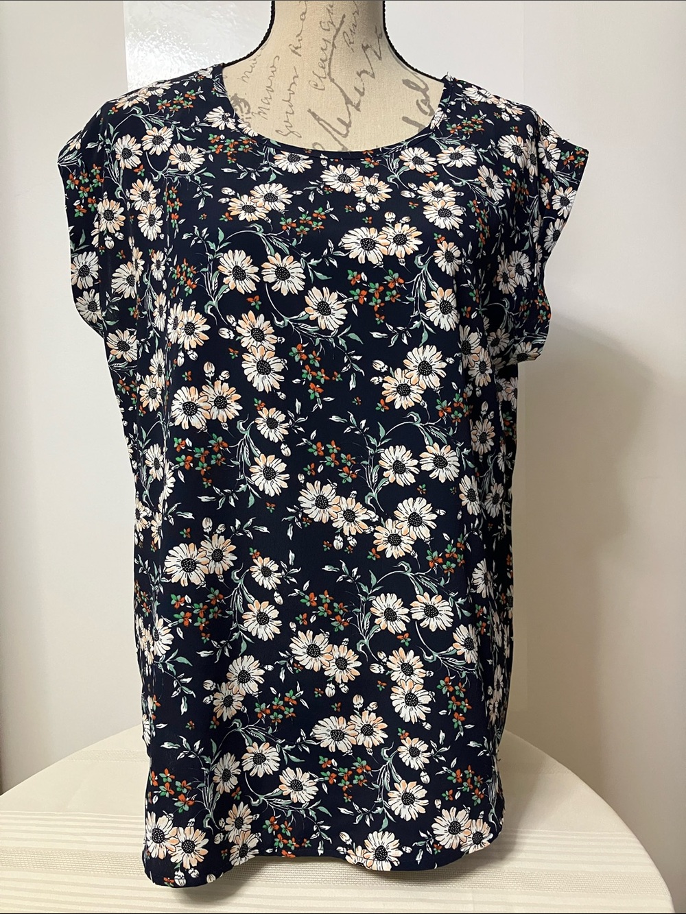 Papillon Loose Fit Sleeveless Top Sz M Floral Print Navy